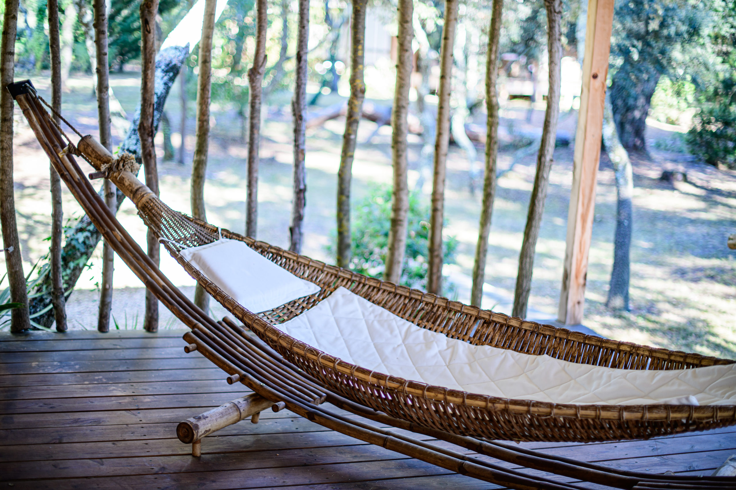 Relaxation, sieste dans un hamac