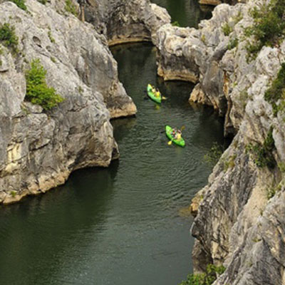 Sortie sport en canoé dans les gorges de l'hérault et du gard