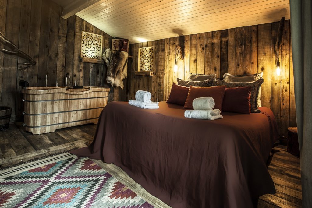 Chambre d'hôtes insolite et de charme Chippawa - Weekend Romantique dans le Sud de la France