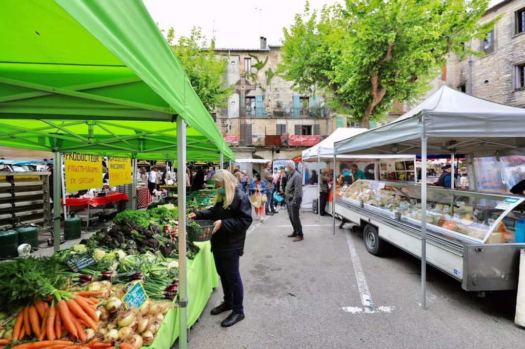 visite du marché de sommières