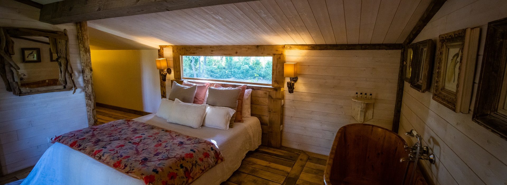 Cabane en bois avec jacuzzi pour 2
